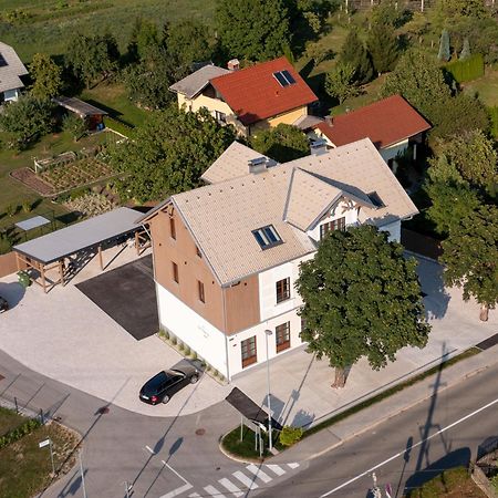 Kalan Boutique Stay Zirovnica Exteriör bild